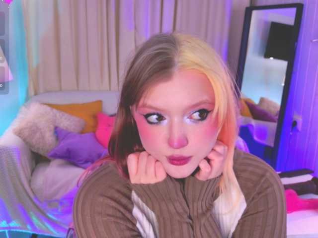 CrazyWine's BongaCams show and profile