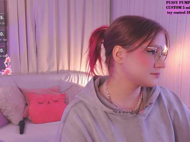 CrazyWine Nude Live Sex Shows