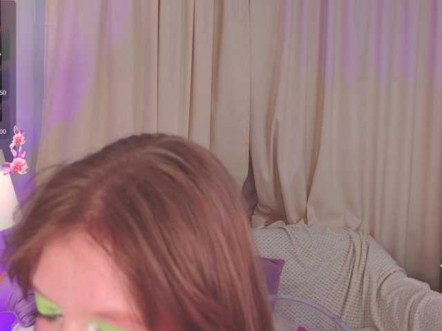 CrazyWine's BongaCams show and profile