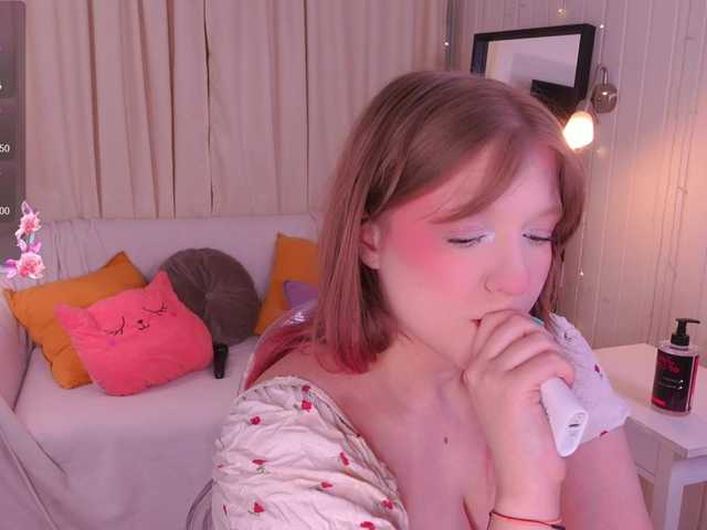 CrazyWine's BongaCams show and profile