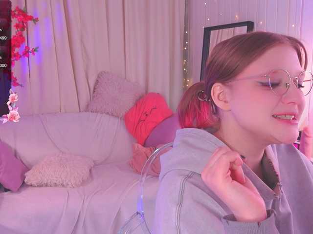 CrazyWine's BongaCams show and profile