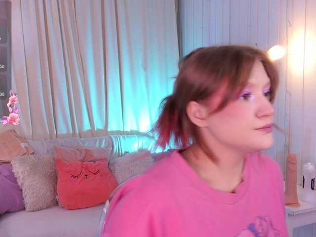 CrazyWine's BongaCams show and profile