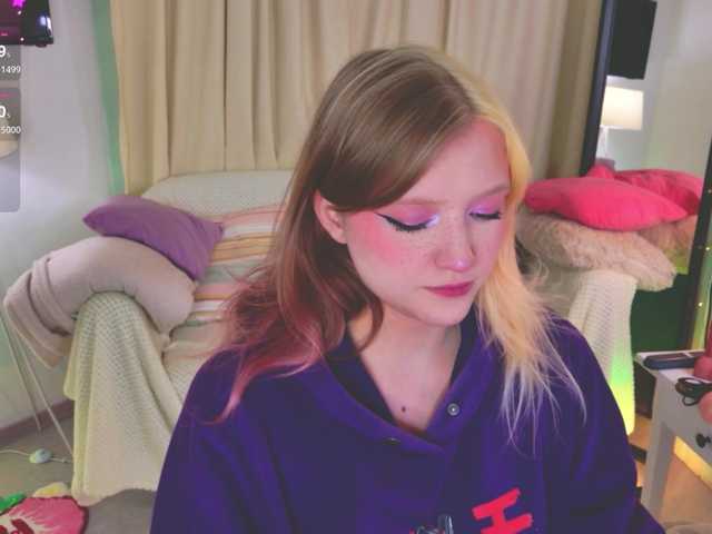 CrazyWine's BongaCams show and profile