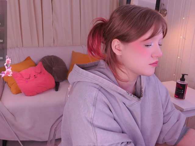 CrazyWine's BongaCams show and profile