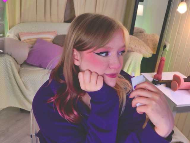 CrazyWine's BongaCams show and profile