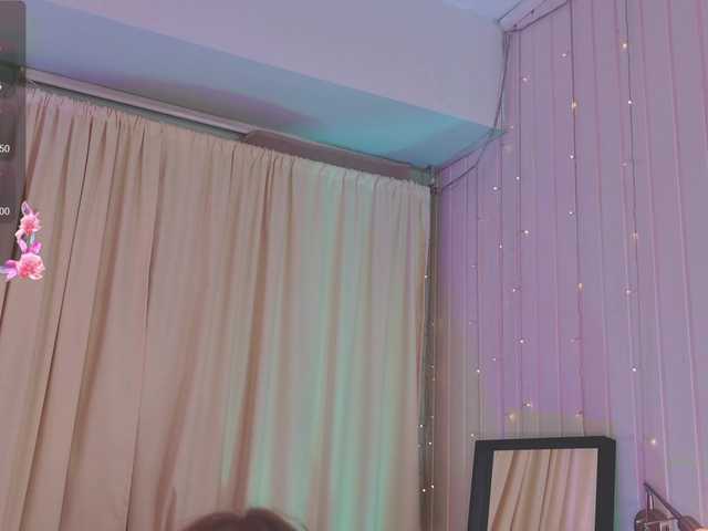 CrazyWine's BongaCams show and profile