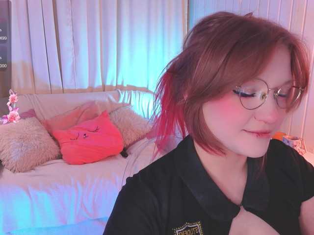 CrazyWine's BongaCams show and profile