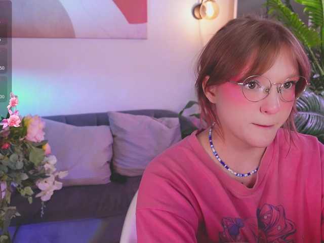 CrazyWine from BongaCams