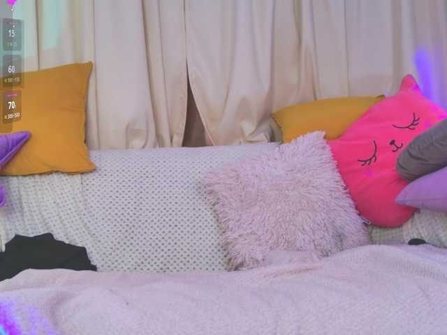 CrazyWine's BongaCams show and profile