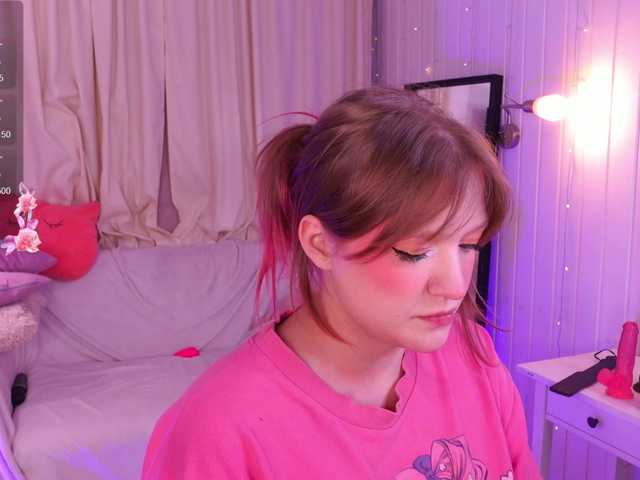 CrazyWine's BongaCams show and profile