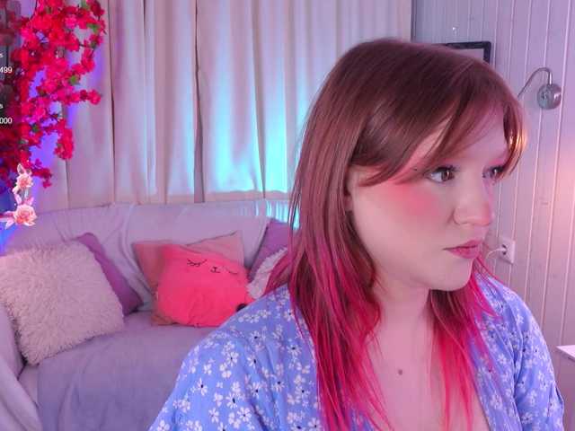 CrazyWine's BongaCams show and profile