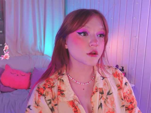 CrazyWine's BongaCams show and profile