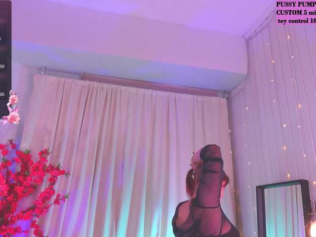 CrazyWine's BongaCams show and profile