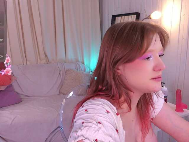 CrazyWine's BongaCams show and profile