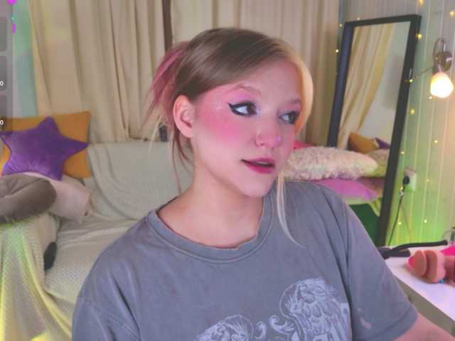 CrazyWine's BongaCams show and profile