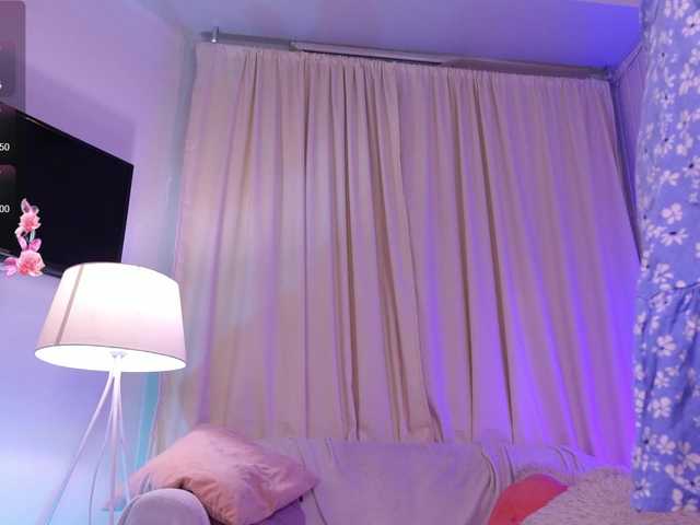 CrazyWine's BongaCams show and profile