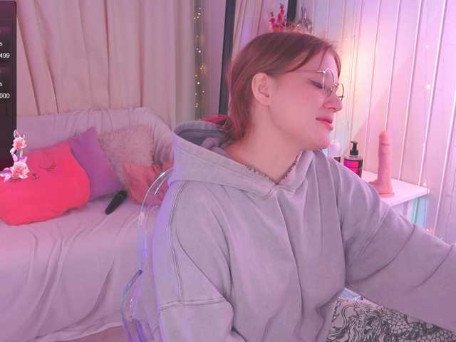 CrazyWine's BongaCams show and profile