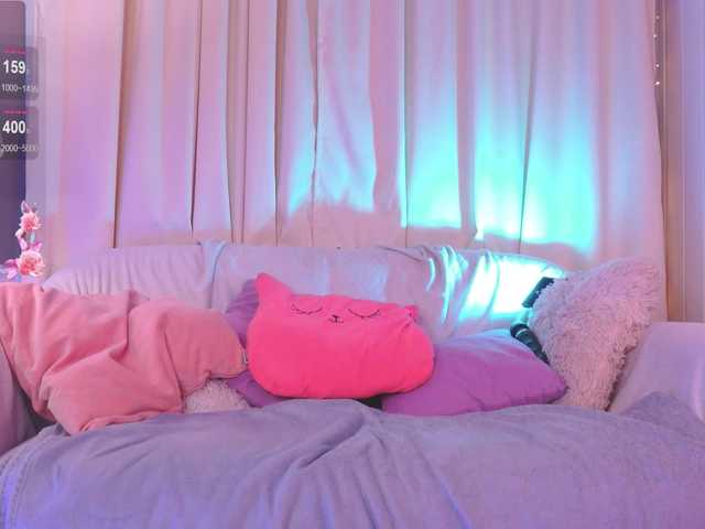 CrazyWine's BongaCams show and profile