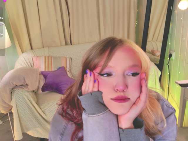 CrazyWine's BongaCams show and profile