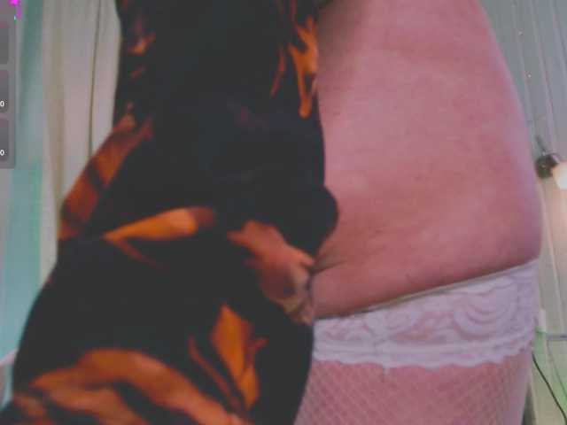 CrazyWine's BongaCams show and profile