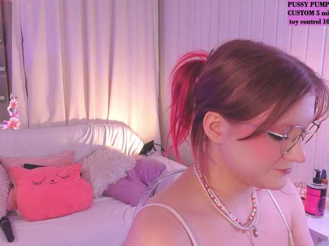 CrazyWine's BongaCams show and profile