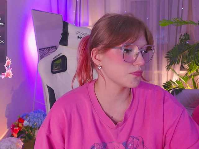CrazyWine on BongaCams 