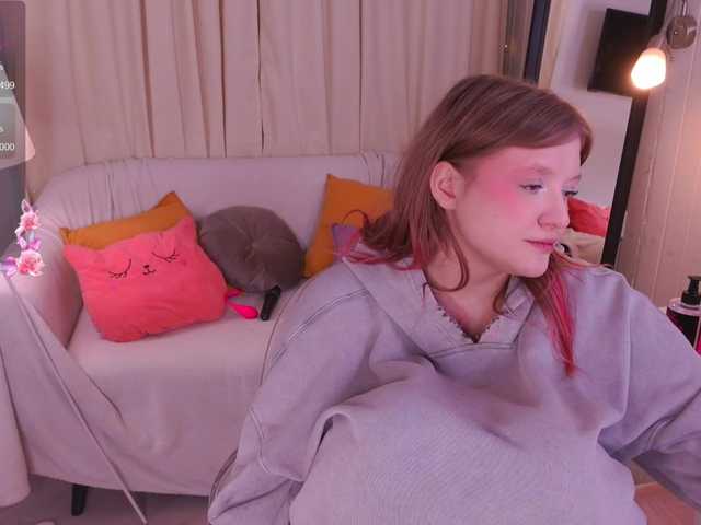 CrazyWine's BongaCams show and profile