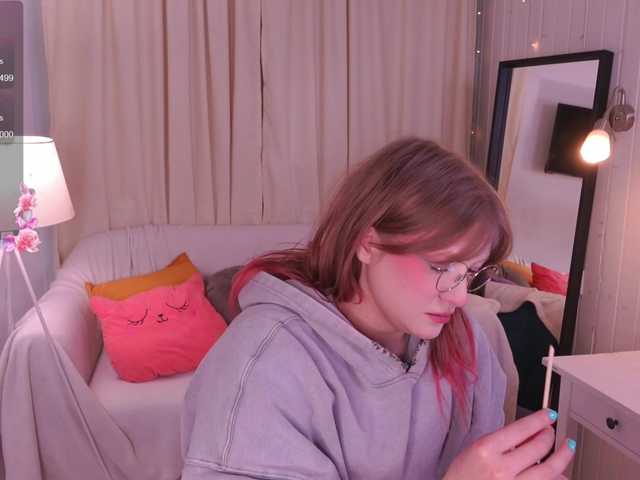 CrazyWine's BongaCams show and profile