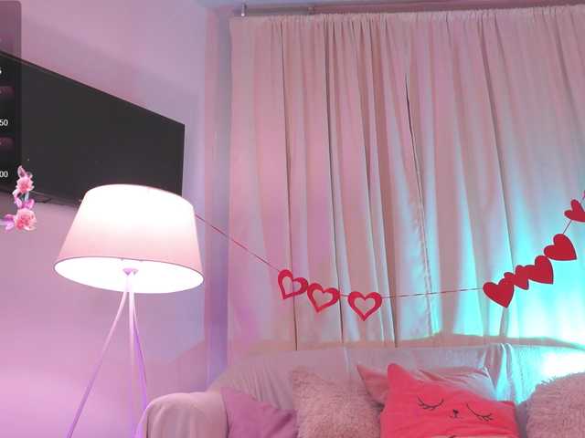 CrazyWine's BongaCams show and profile