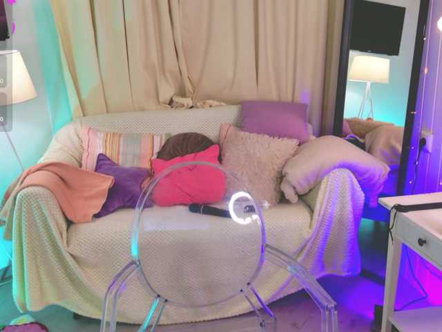 CrazyWine's BongaCams show and profile