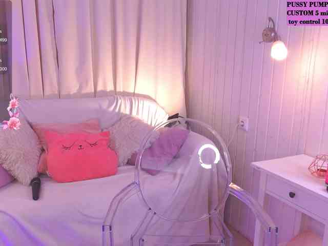 CrazyWine Live Webcam on BongaCams