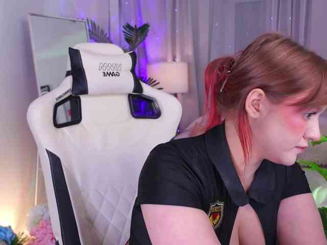 CrazyWine bongacams