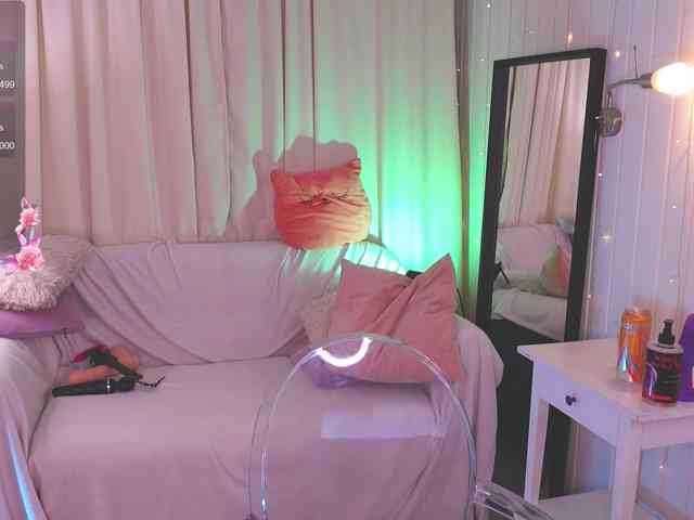 CrazyWine Live Webcam on BongaCams