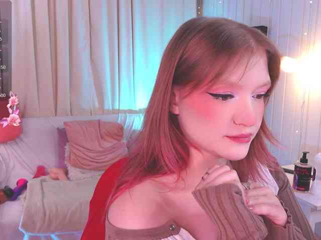 CrazyWine Live Webcam on BongaCams