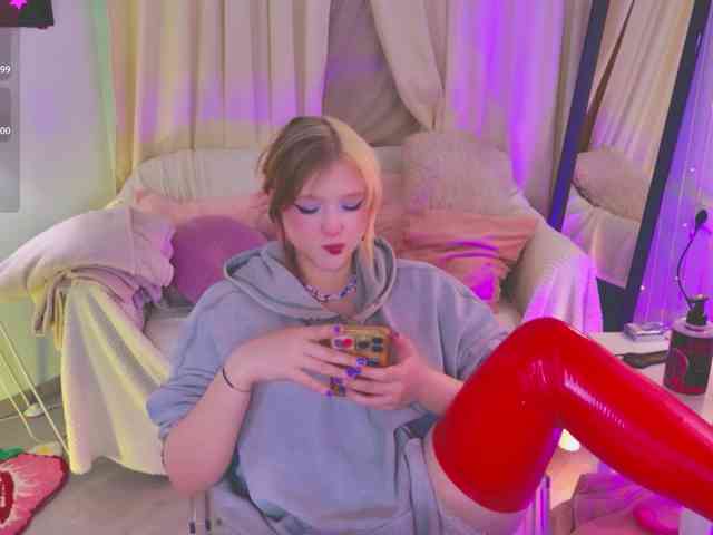 CrazyWine Live Webcam on BongaCams