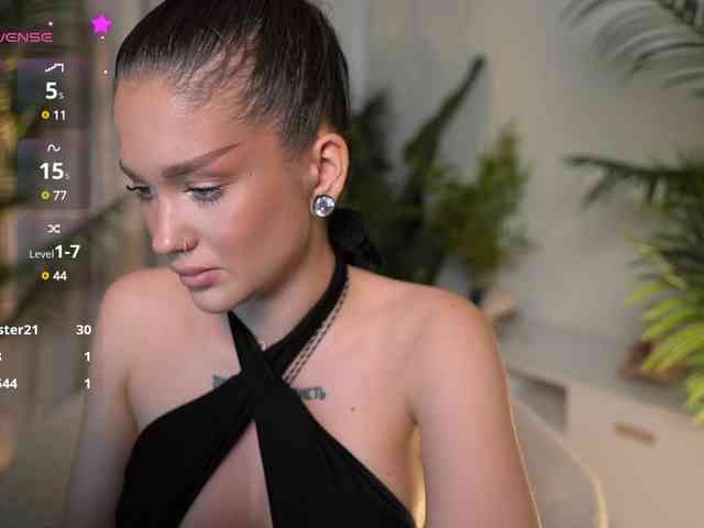 IamToxicRoxy webcam