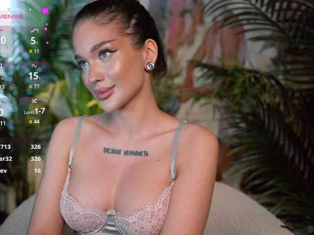 IamToxicRoxy webcam