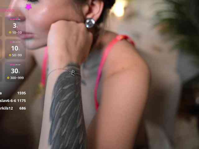 IamToxicRoxy webcam