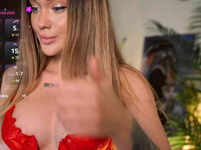 IamToxicRoxy webcam