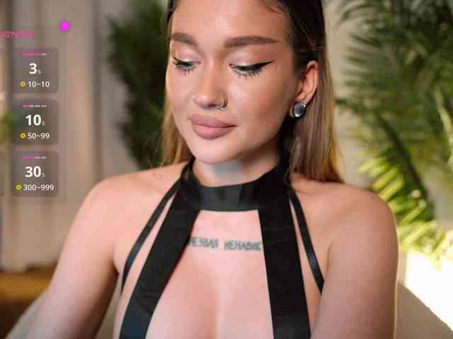 IamToxicRoxy webcam