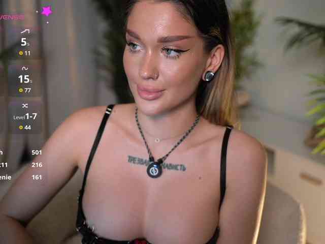 IamToxicRoxy webcam