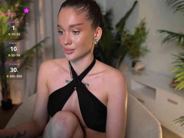 IamToxicRoxy webcam