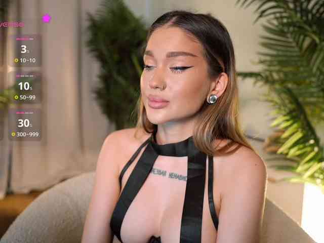 IamToxicRoxy webcam