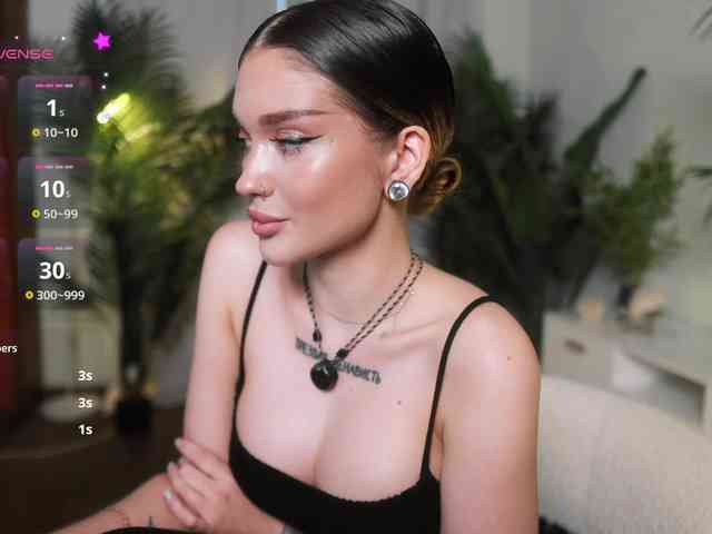 IamToxicRoxy webcam