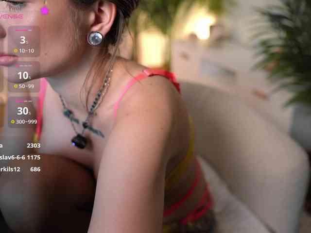 IamToxicRoxy webcam