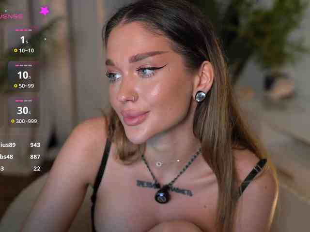 IamToxicRoxy webcam