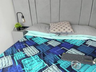 LauraHotties Porn Show