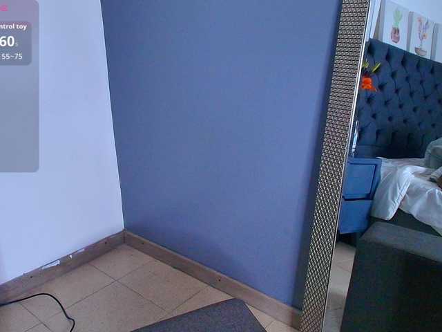 LauraHotties preview