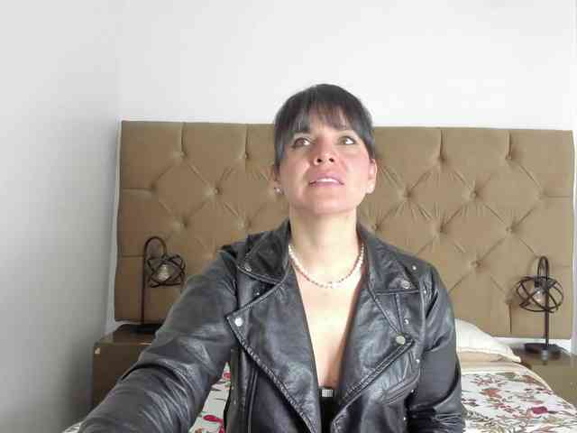 LauraHotties webcam