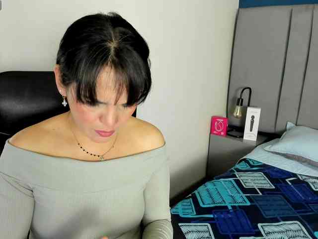 LauraHotties LauraHotties